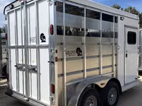 2027 Maverick Trailers 2H Lite Bumper Pull Horse Trailer — Foto 3