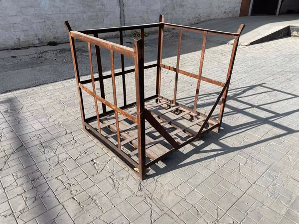 Container metalic