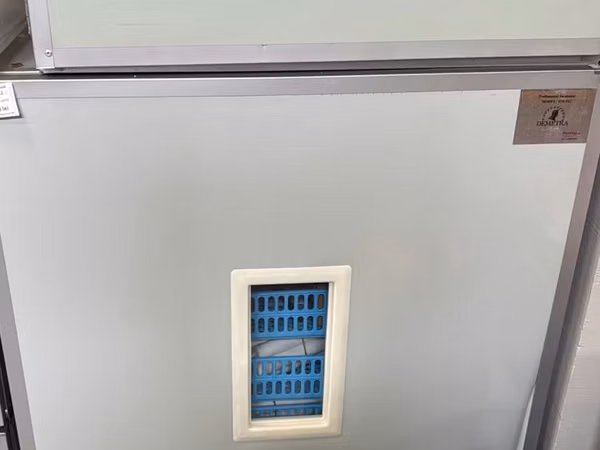 Продам инкубатор Demetra DM-512 б/у