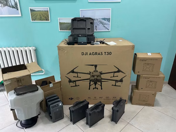 DJI Agras T30 — новый сельскохозяйственный дрон, полный комплект