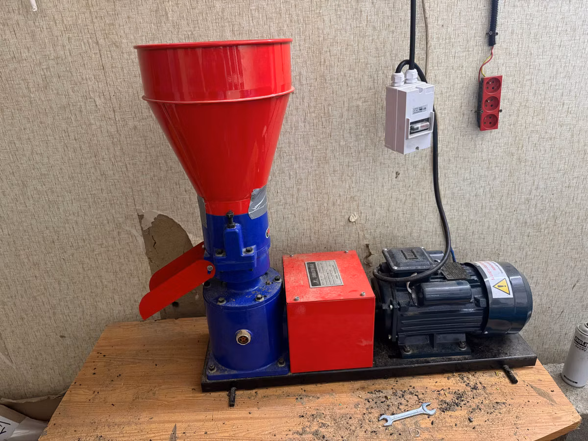 Granulator de furaje