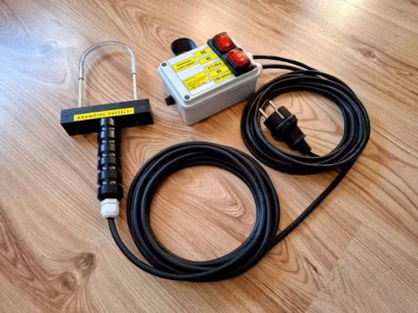 Eladó kettő fokozatú elektromos sertés kábító