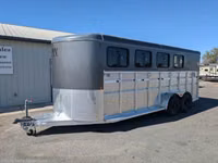2026 C&B Maverick Bumper Pull Horse Trailer — Foto 1