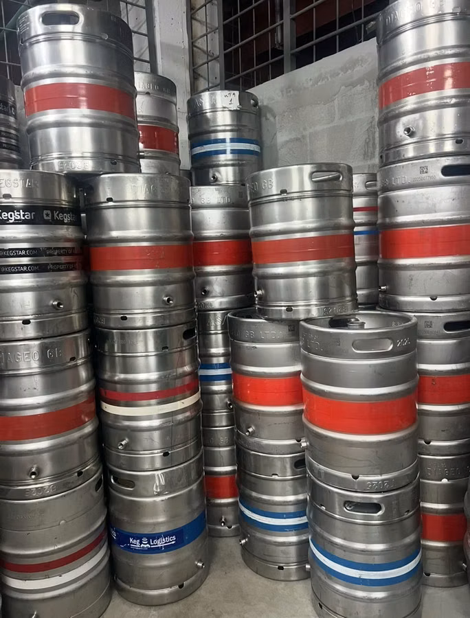 Butoaie din inox !20l,30l,40l,50l,90l,100l.