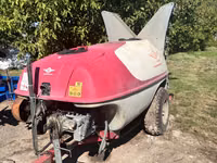 Прицепной опрыскиватель Manez y Lozano Twister Espaldera - 2000 л — photo 1