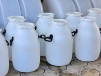 Butoae din plastic gros — 1-rasm