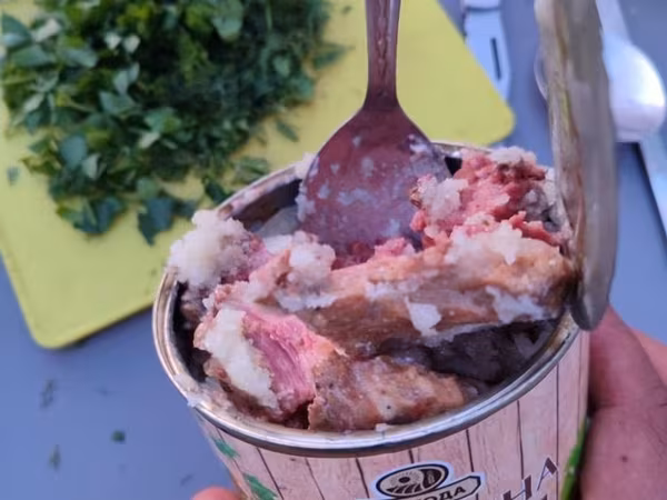 Заводская 525гр.-тушенка говяжья-чистые куски мяса!тирасполь уже в кишиневе