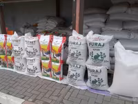 Hrană granulată pentru păsări — 照片 4
