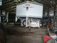 2001 Sundowner Trailers Sunlite Gooseneck Horse Trailer — foto 4